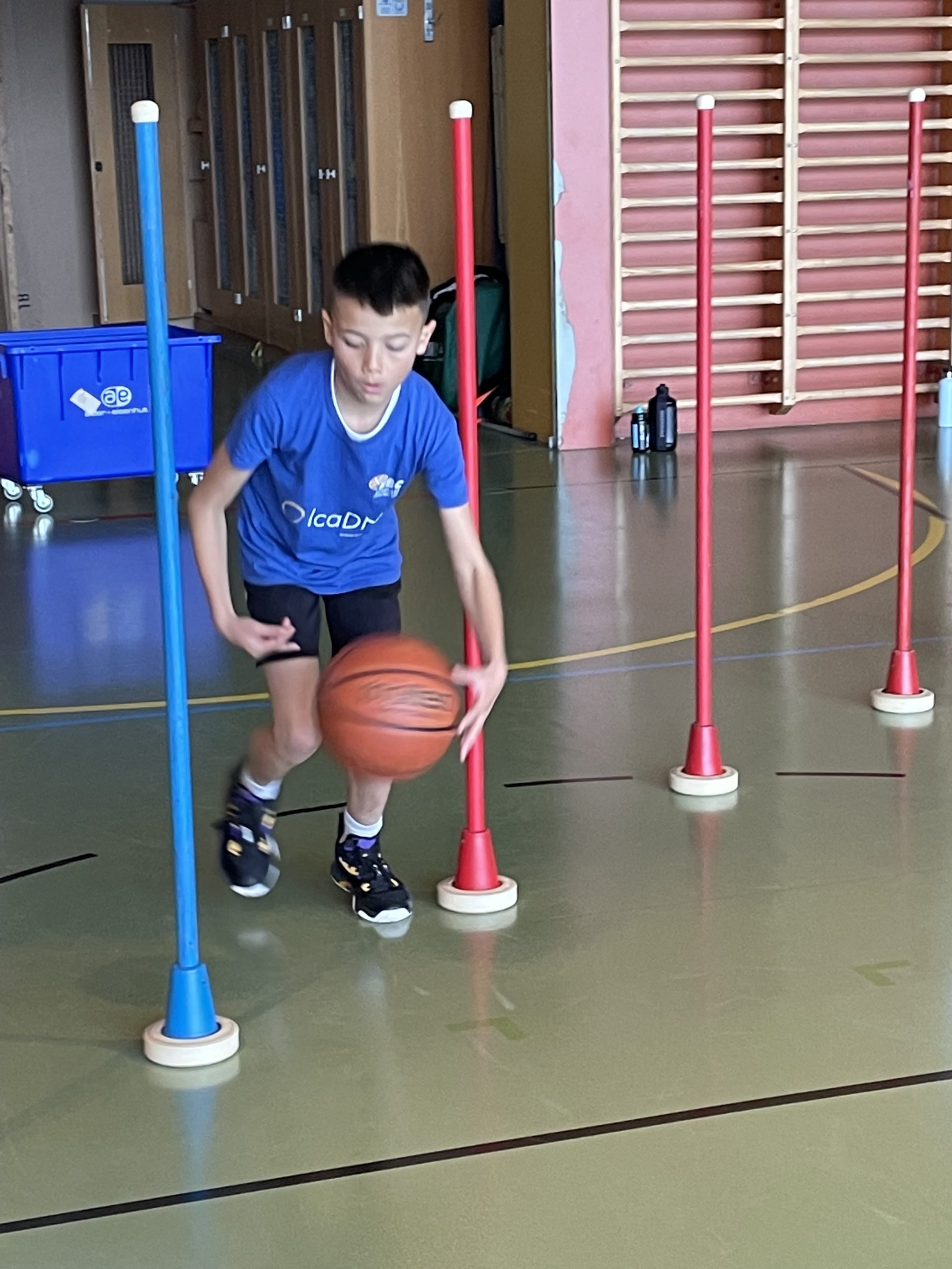Faire du basketball pour les enfants de moins de 14 ans
